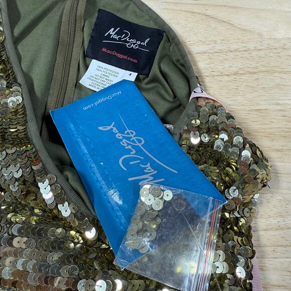 Mac Duggal NWT One Shoulder Bell Sleeve Sequin Gown Gold Size 4 Metallic Slit - Picture 5 of 10